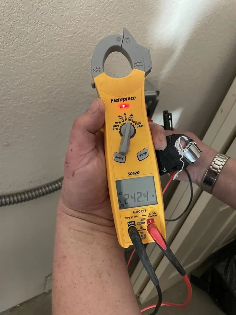 Voltage testing with clamp meter during Aluminum Wiring Replacement in Little Rock